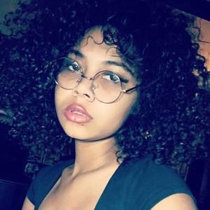 Meet your Posher, Terri